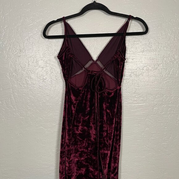 Intimately Free People Women XS Maroon Red Low Key Crushing Velvet Maxi  Dress - www.mordernwear.com